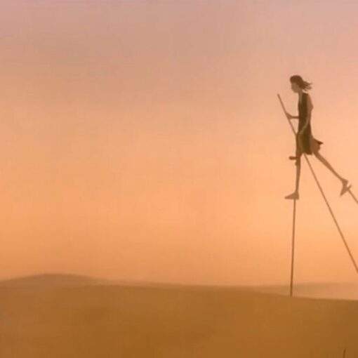 Gwen, the Book of Sand